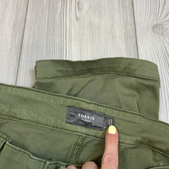 Torrid Pants Womens 18 Plus Olive Green Crop Aviator Skinny Twill High Olivine - Picture 3 of 12